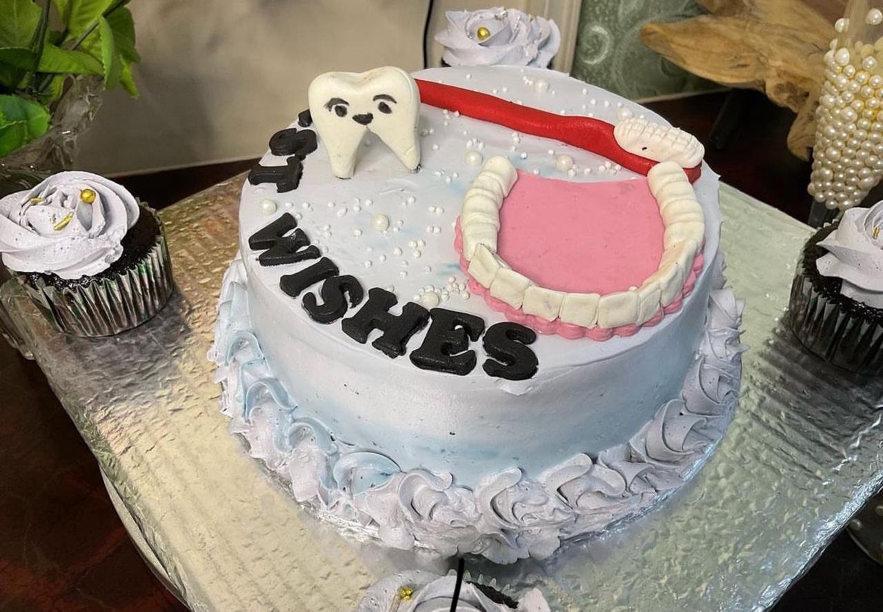 Dental Customized Cake